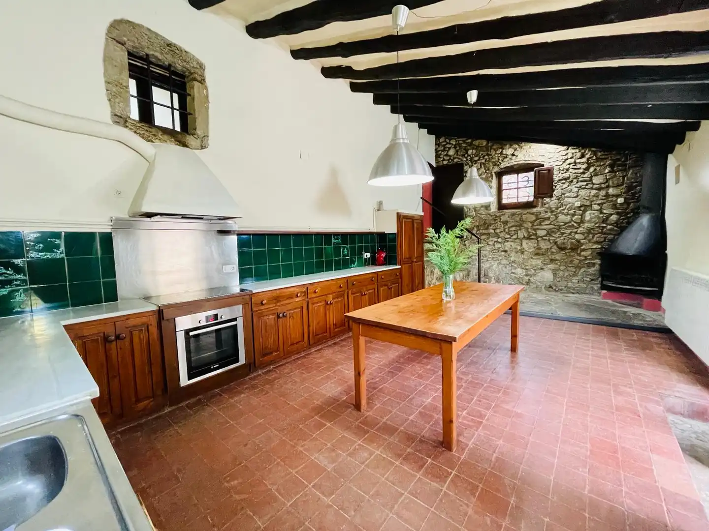 Küche von Country house zur Miete in Girona mit Heizung, Privatgarten und Schwimmbad