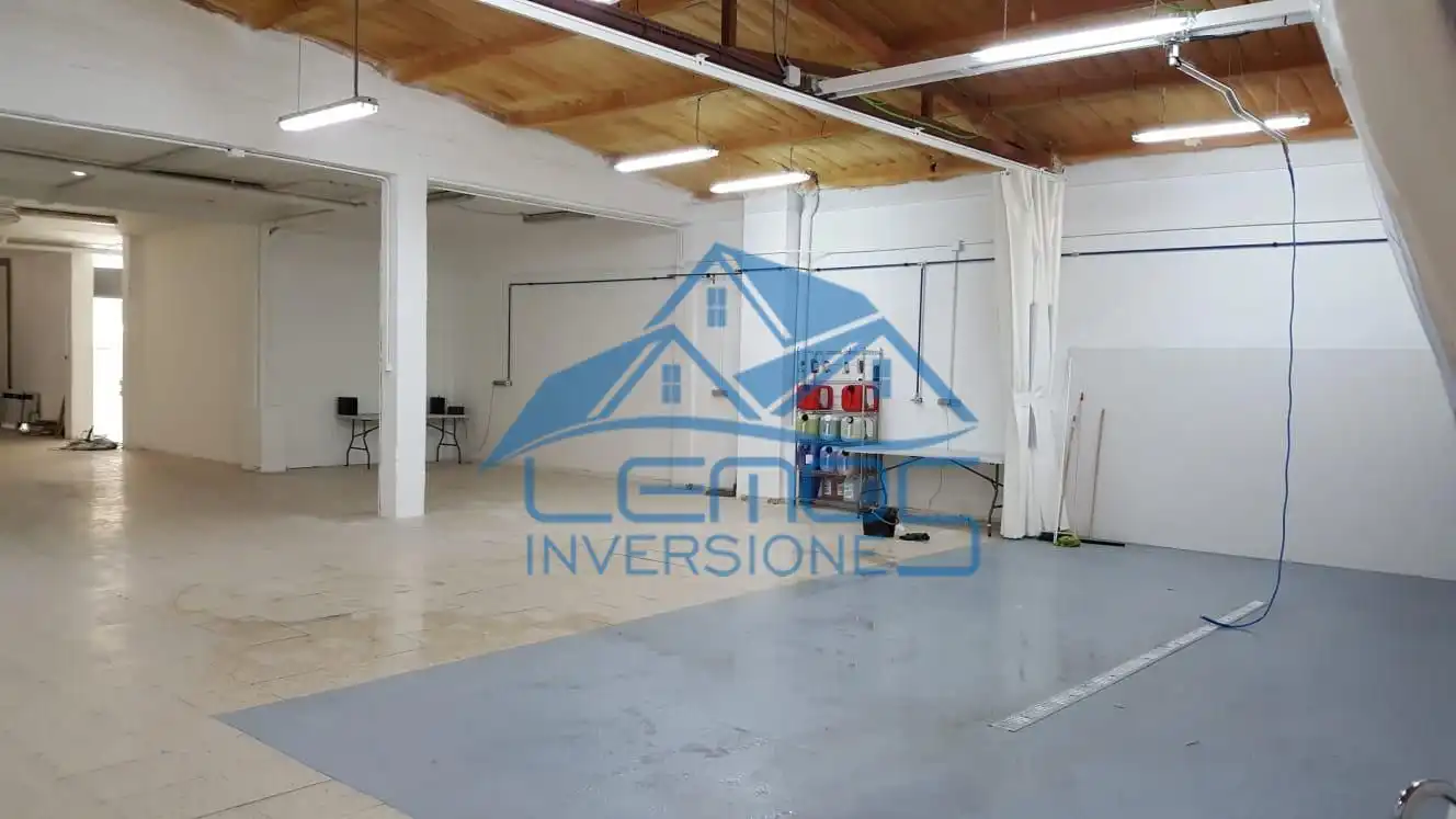 Local comercial en venda a De Mariano Andrés, imagen 3