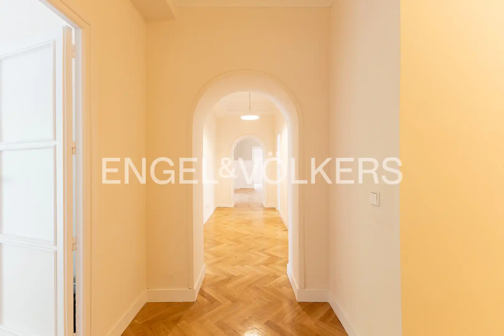 Flat for rent in Madrid  with Air Conditioner, Heating and Balcony