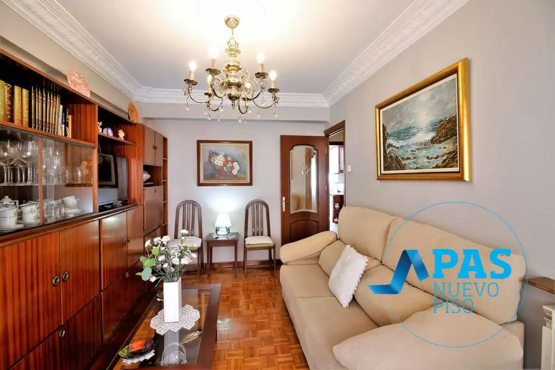 Sala de estar de Piso en venta en Camargo con Calefacción y Amueblado