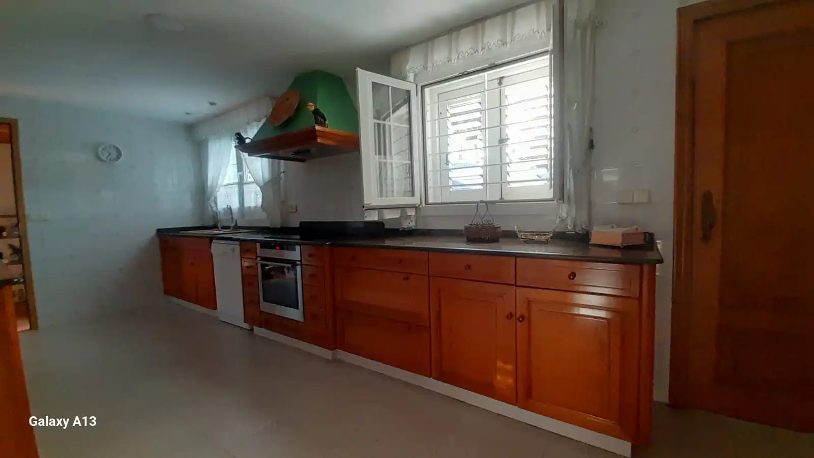 Cuina de Casa o xalet en venda en Paterna amb Aire condicionat, Calefacció i Jardí privat