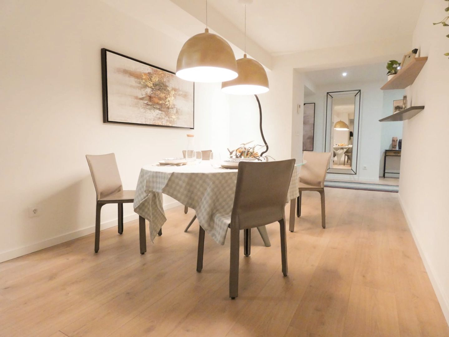 Comedor de Piso en venta en Burgos Capital con Calefacción, Parquet y Trastero