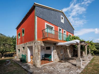 Country house zum verkauf in Rúa F, 2, Outeiro de Rei