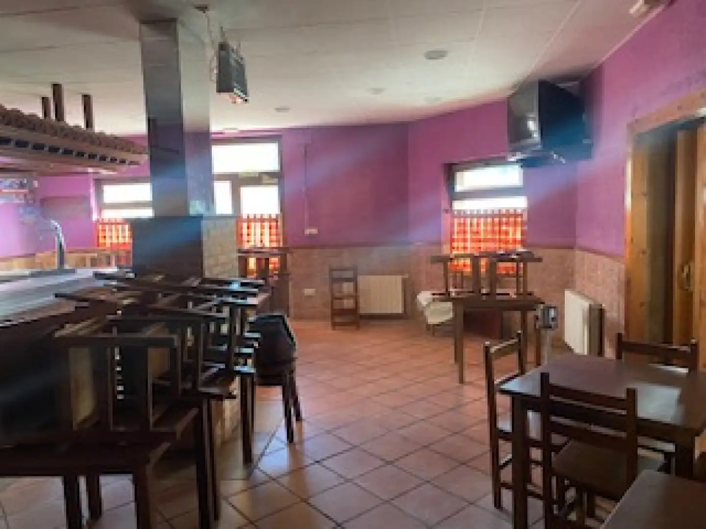 Locale commerciale in vendita a San Martín del Rey Aurelio, imagen 30
