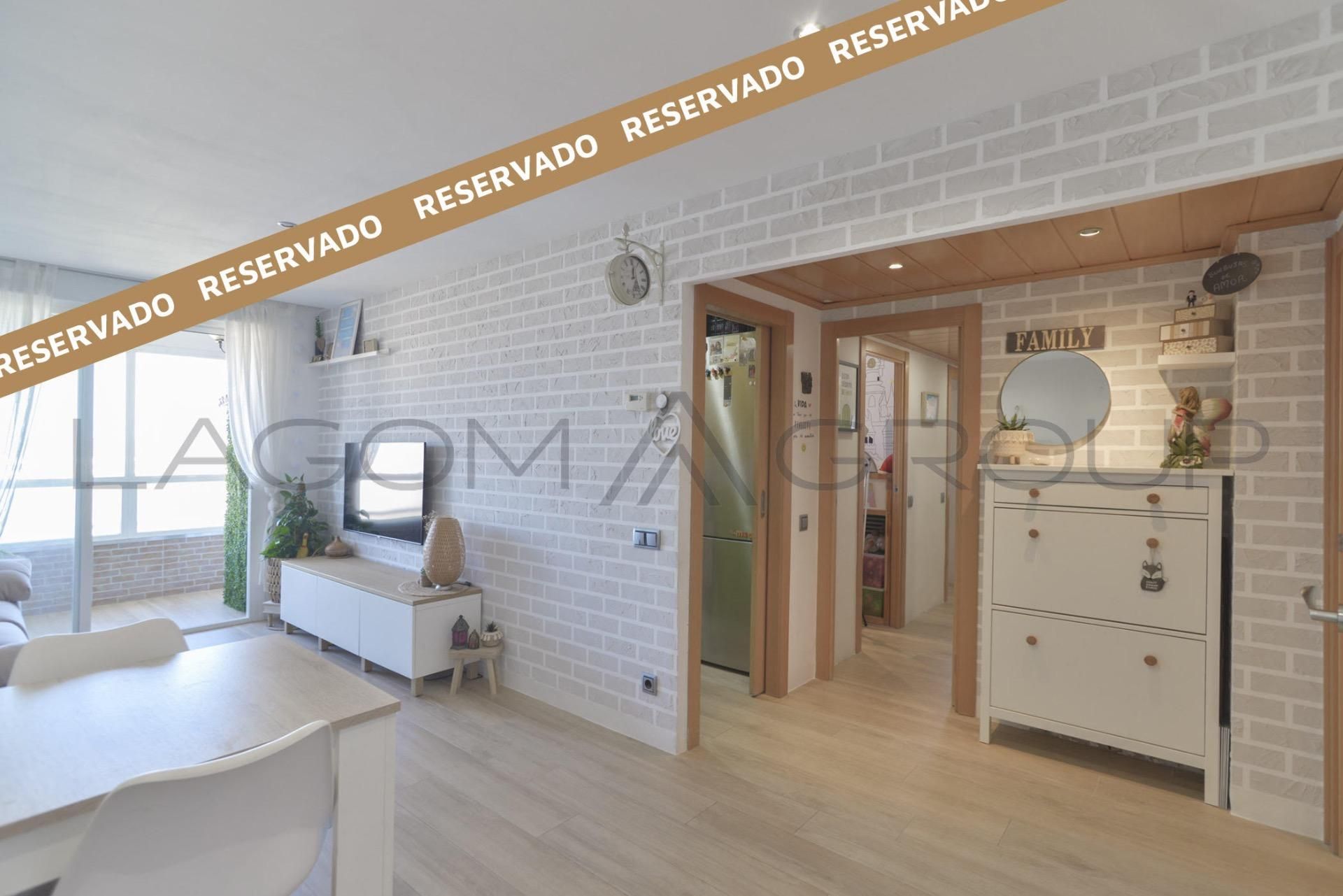 Living room of Flat for sale in Viladecans  with Air Conditioner, Heating and Balcony