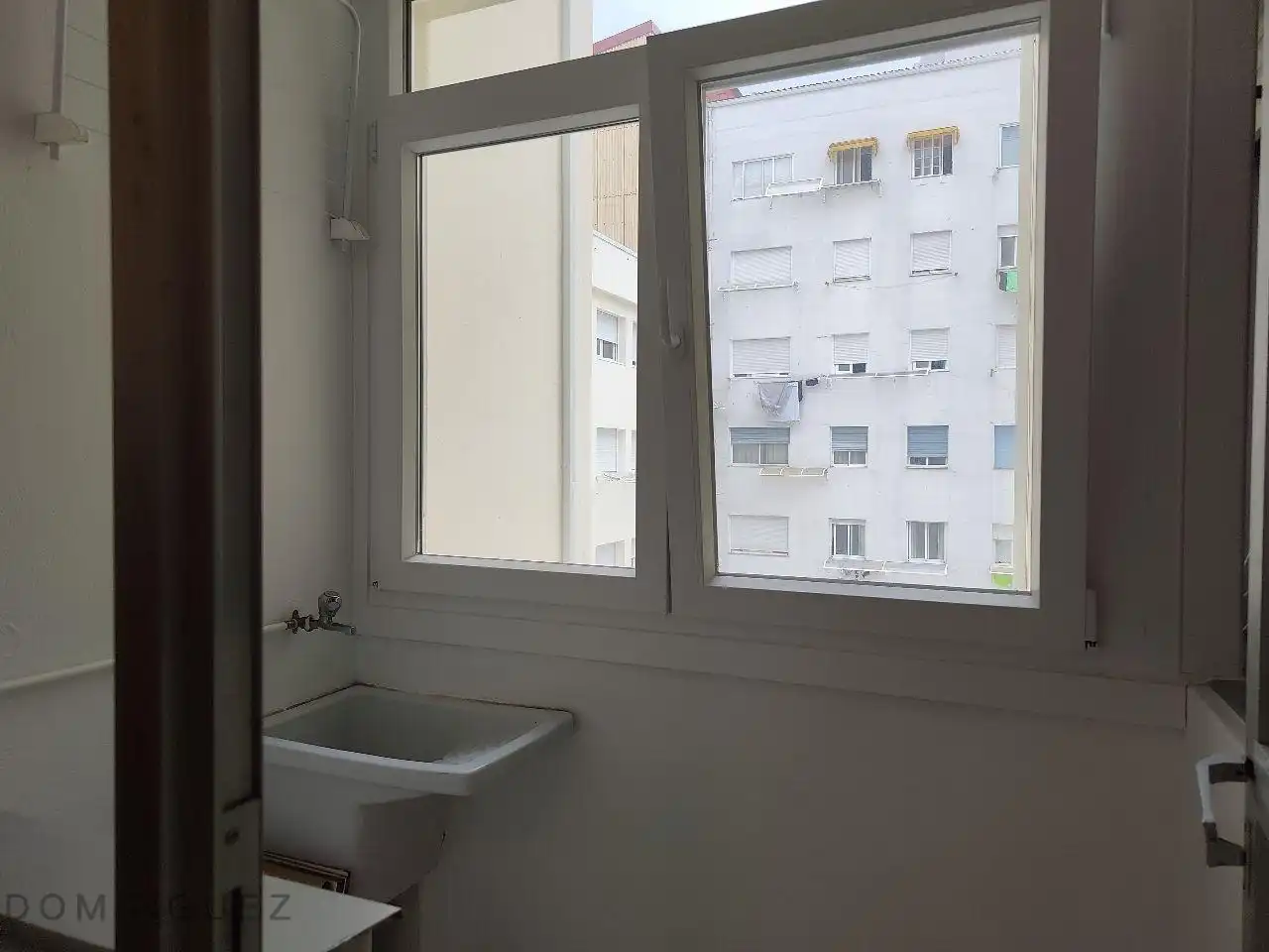 Habitación de Piso de alquiler en Vigo  con Calefacción, Terraza y Trastero