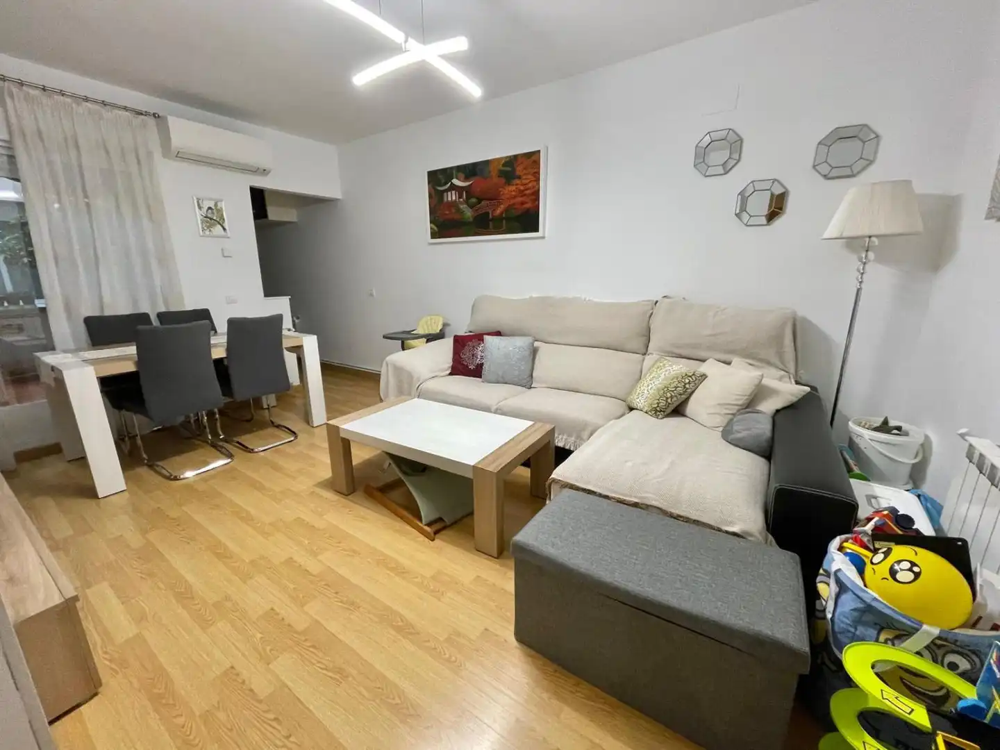 Living room of Flat for sale in Valdepeñas  with Air Conditioner, Heating and Terrace