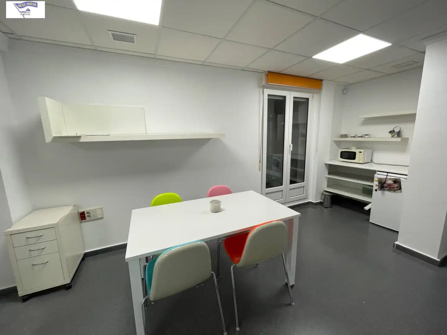 Küche von Büro zur Miete in Albacete mit Heizung