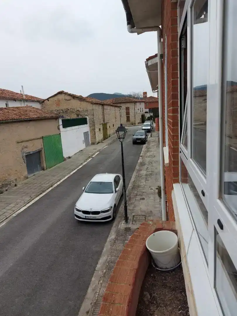 Aparcament de Casa o xalet en venda en Miranda de Ebro amb Jardí privat, Parquet i Traster