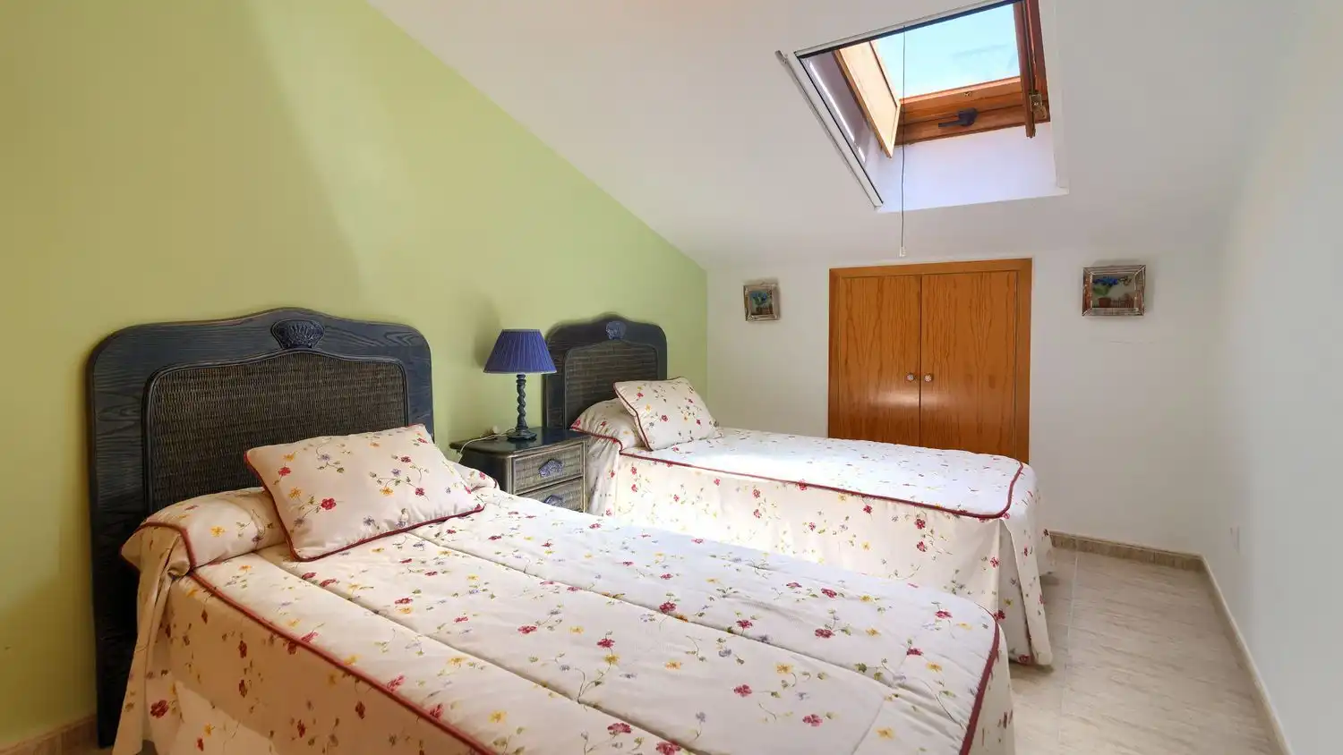 Habitación de Casa o chalet de alquiler en Sagunto / Sagunt con Terraza
