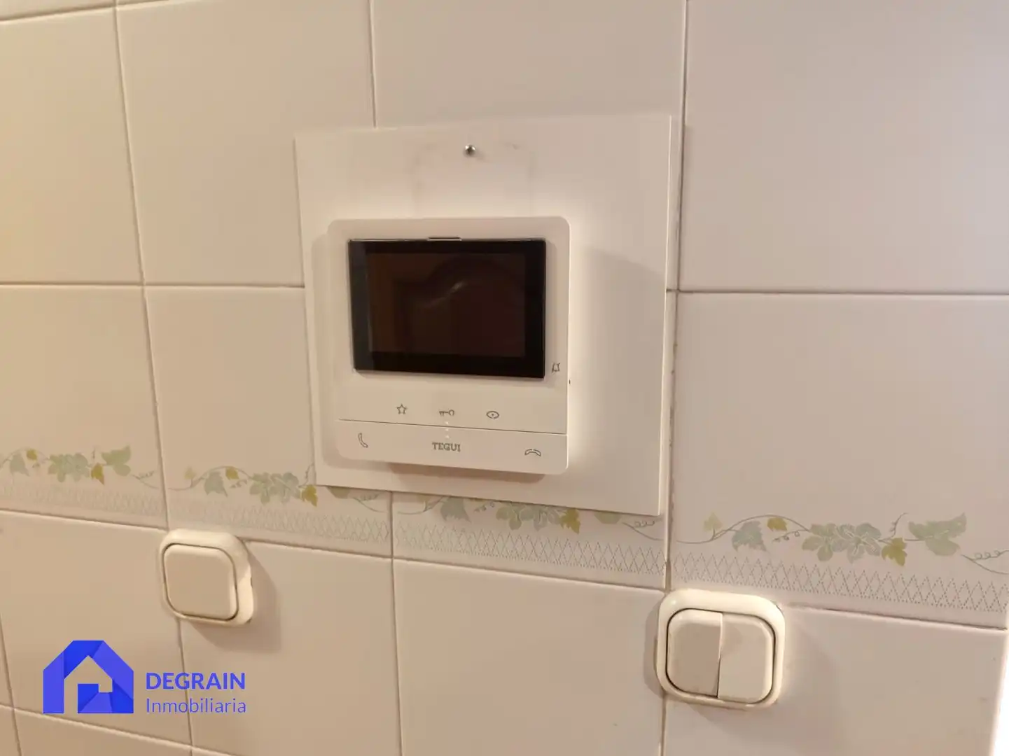 Baño de Piso de alquiler en Oviedo  con Terraza y Trastero