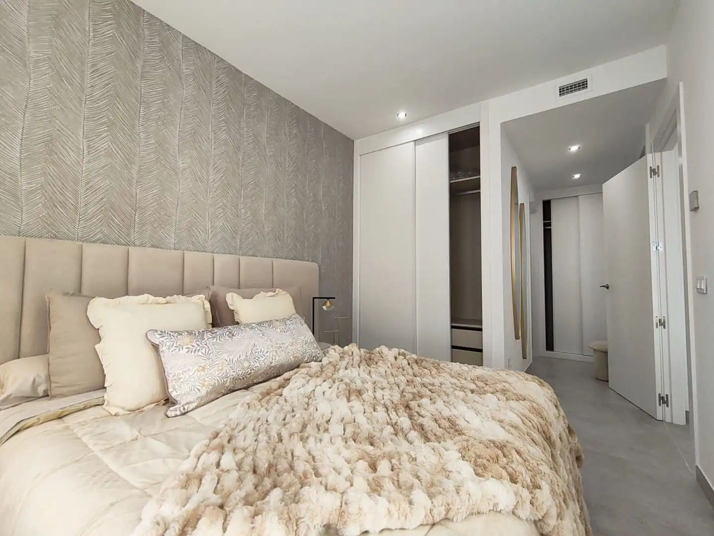 Apartamento con piscina en venta en Marisol Park - Ortembach - Los Almendros, imagen 16