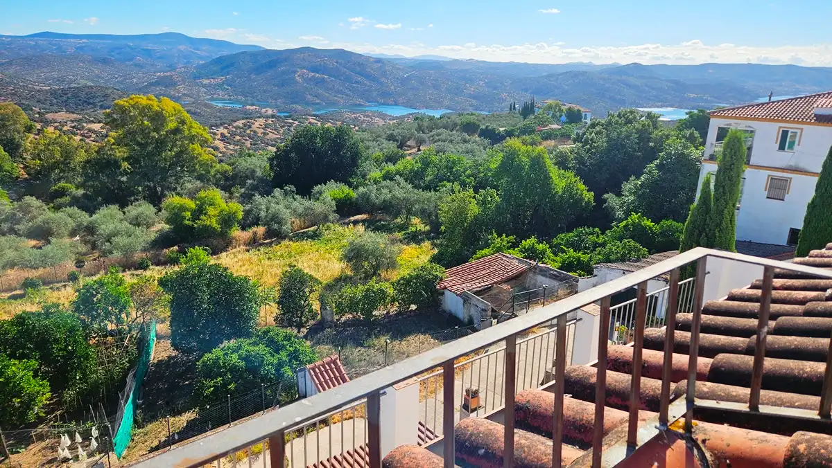 Vista exterior de Casa o chalet en venta en Zufre con Calefacción, Terraza y Trastero