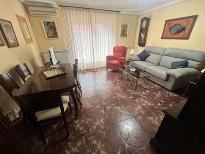 Sala d'estar de Casa o xalet en venda en  Madrid Capital amb Aire condicionat