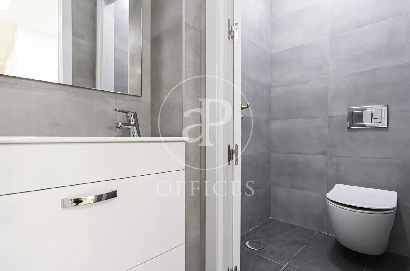 Baño de Oficina en venta en Madrid con Aire acondicionado y Calefacción