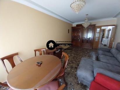 Sala d'estar de Pis de lloguer en  Albacete Capital amb Calefacció i Balcó