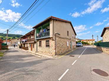 Adossat amb jardí en venda a Los Corrales de Buelna