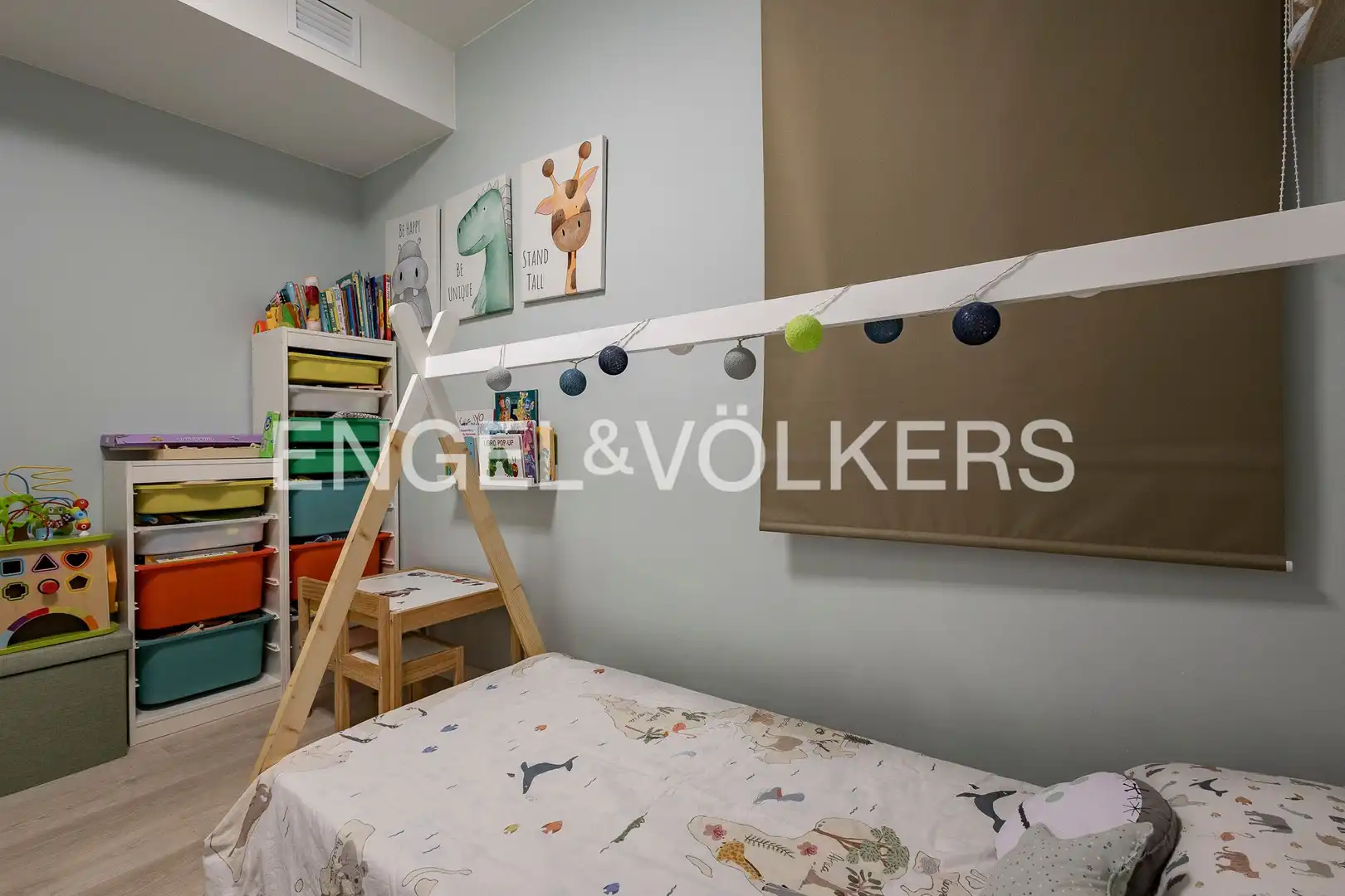 Dormitori de Pis en venda en Esplugues de Llobregat amb Aire condicionat, Calefacció i Moblat