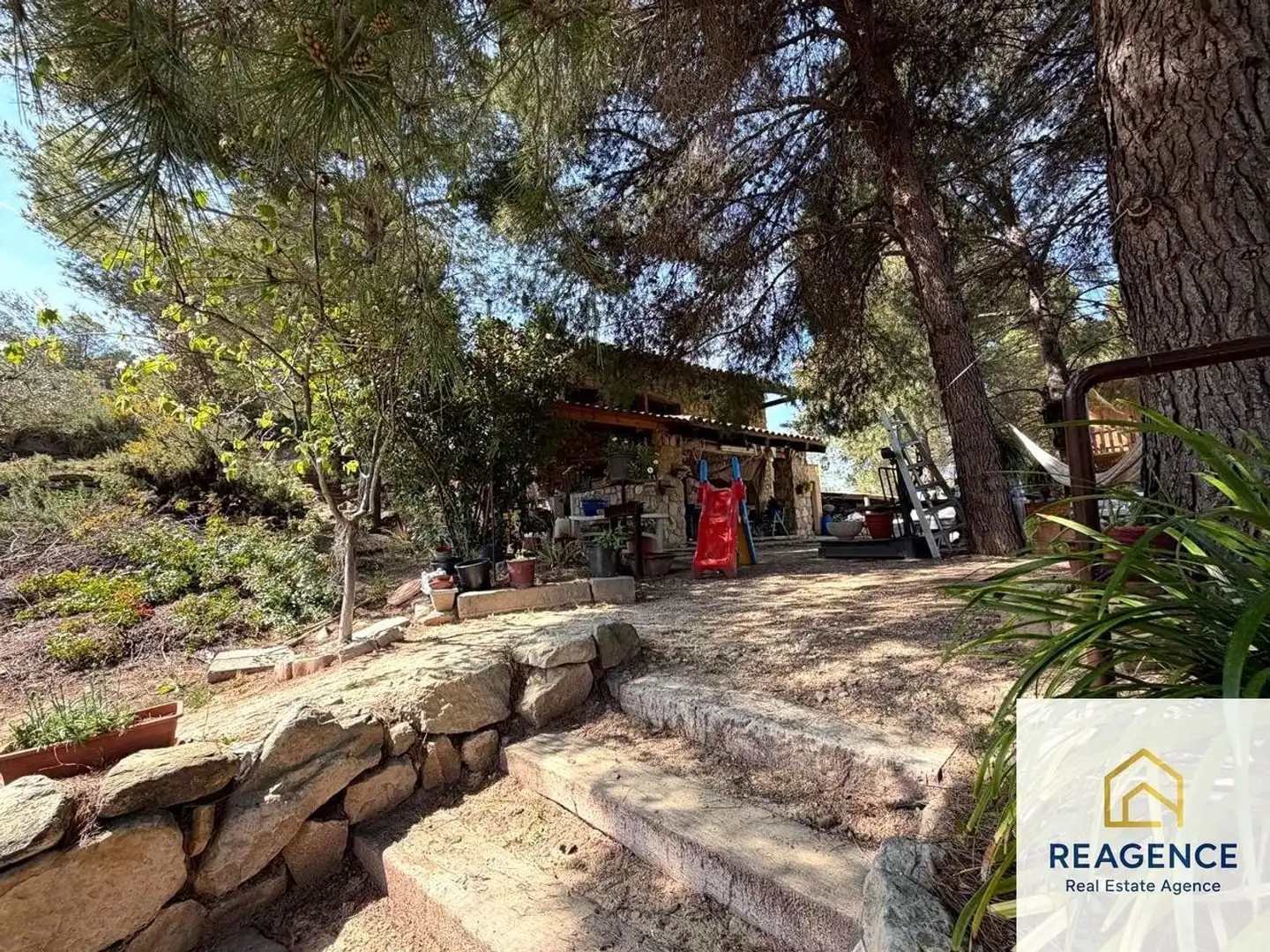 Garden of Country homes for sale in Flix, Tarragona