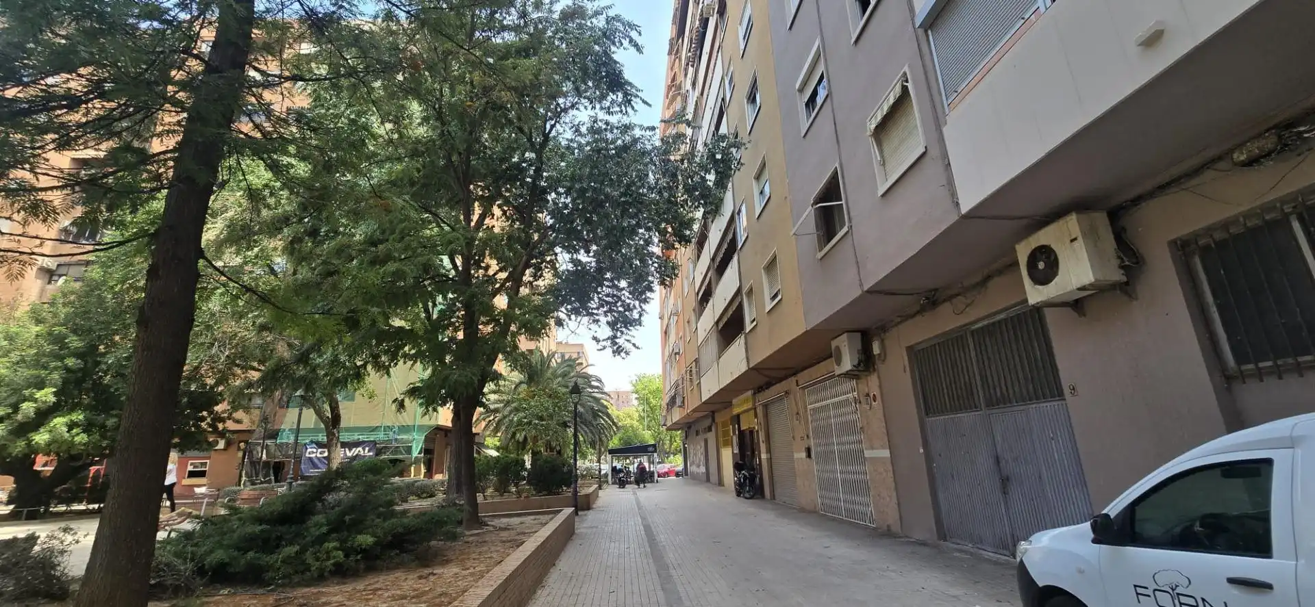 Vista exterior de Local en venda en Valencia