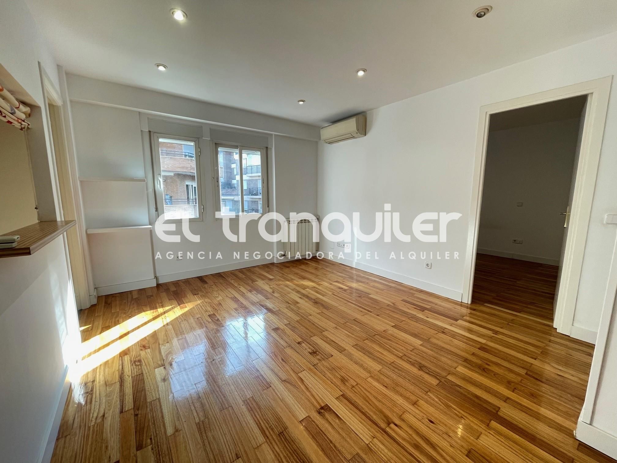 Habitación de Piso de alquiler en  Madrid Capital con Aire acondicionado, Parquet y Lavadora