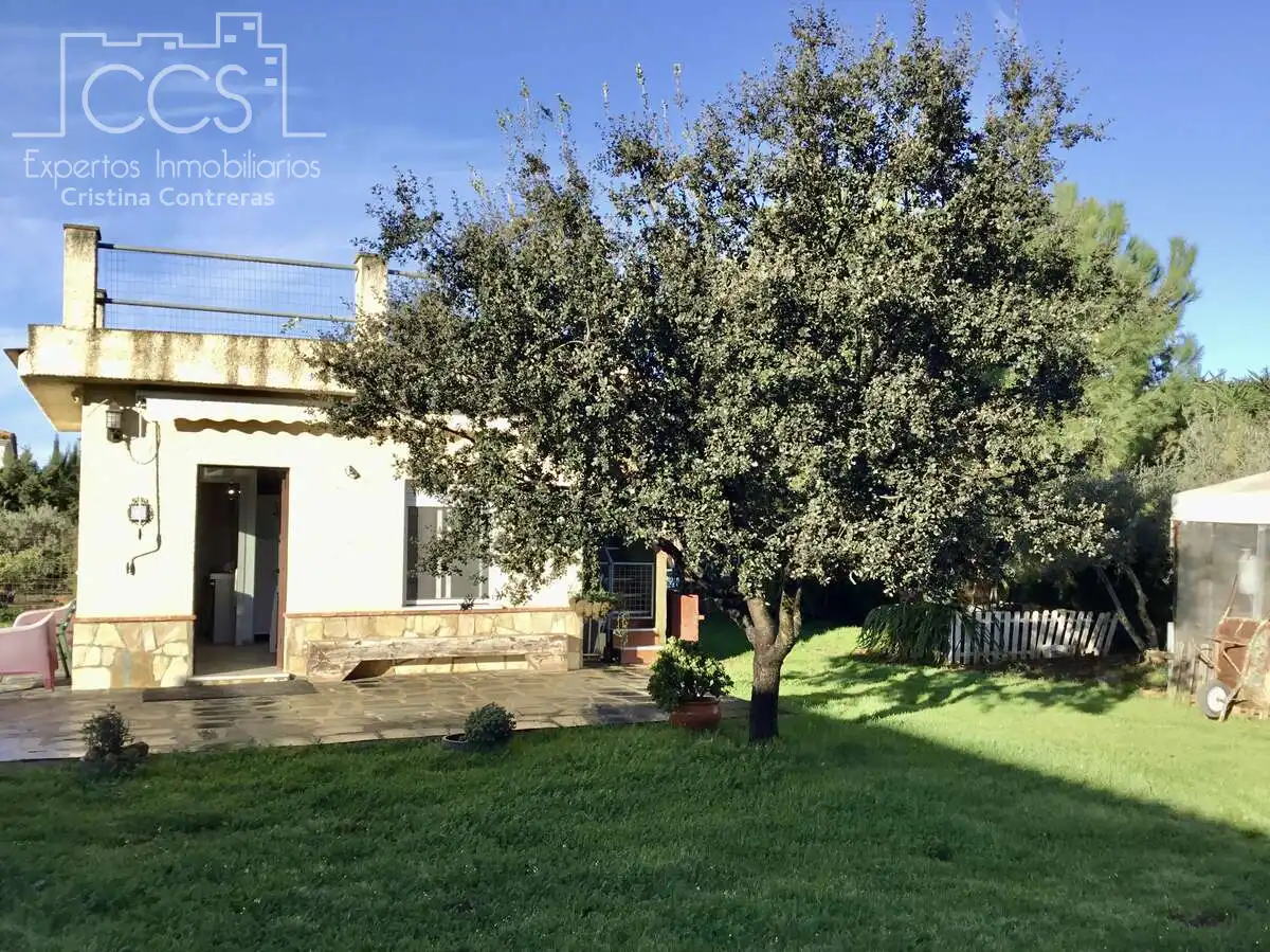 Jardí de Casa o xalet en venda en Sevilla amb Aire condicionat, Traster i Piscina