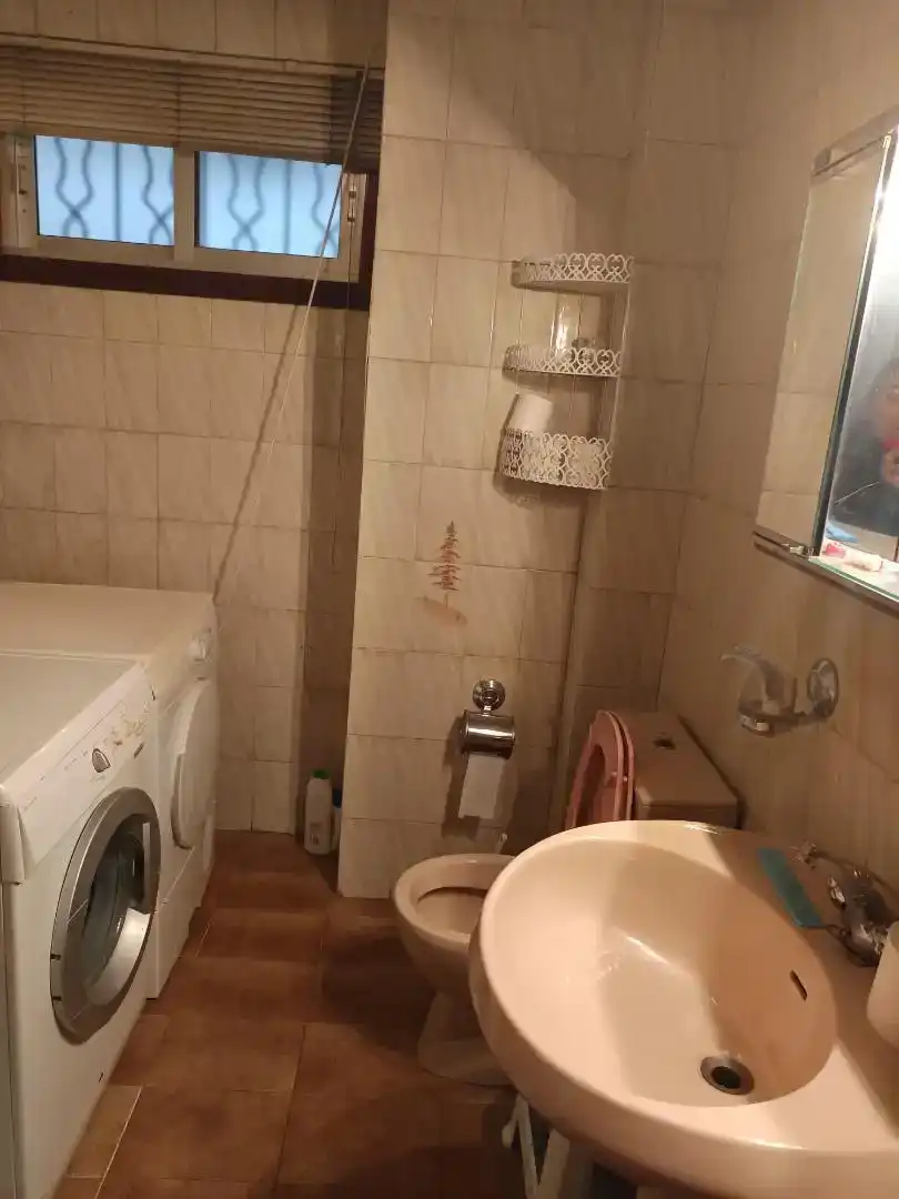 Bany de Pis en venda en O Carballiño   amb Balcó