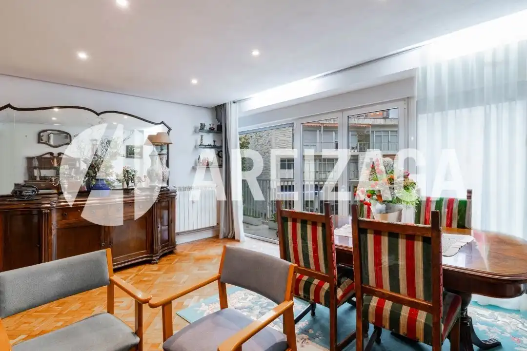 Garten von Wohnung zum Verkauf in Donostia - San Sebastián  mit Heizung, Terrasse und Möbliert