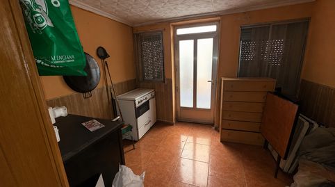 Foto 2 de Casa adosada en venta en Calle de Colon, Utiel, Valencia