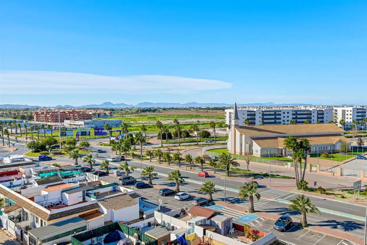 Vista exterior de Apartament en venda en Los Alcázares amb Piscina i Moblat