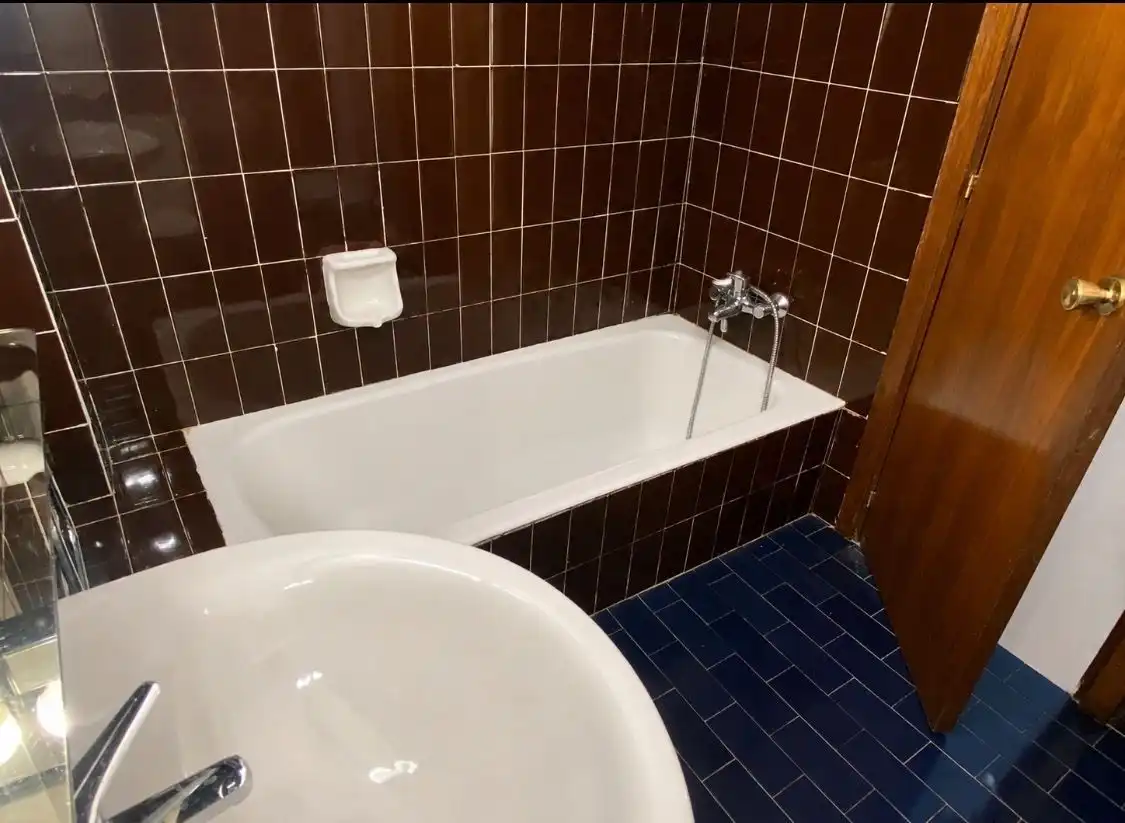Bany de Apartament en venda en Pareja amb Calefacció, Terrassa i Traster