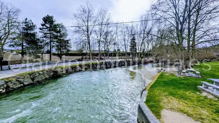 Vista exterior de Casa o xalet en venda en Valdegovia / Gaubea