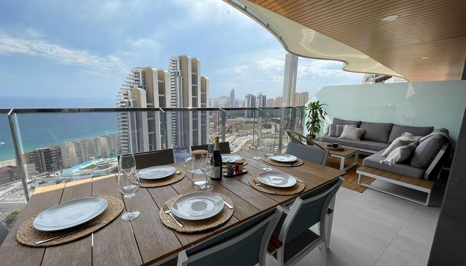 Photo 1 of Flat for sale in Avenida República Argentina, Playa Poniente, Alicante