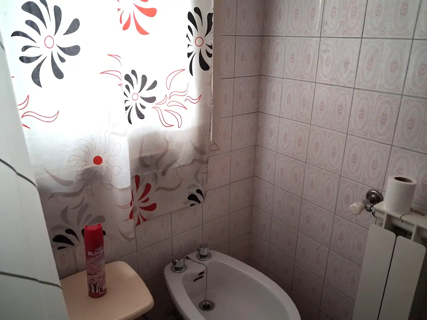 Bathroom of Flat for sale in Zaragoza  with Heating, Terrace and Storage room