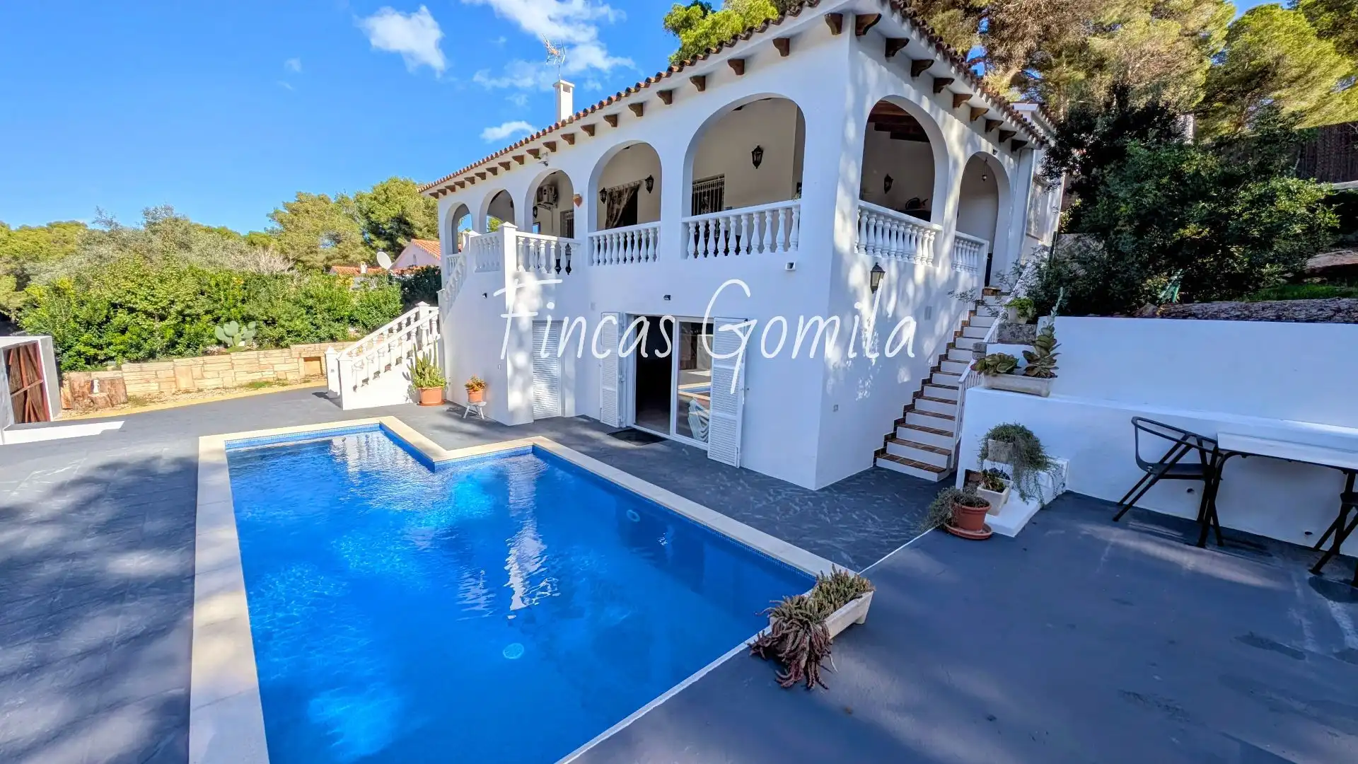 Vista exterior de Casa o xalet en venda en Es Mercadal amb Aire condicionat, Calefacció i Piscina
