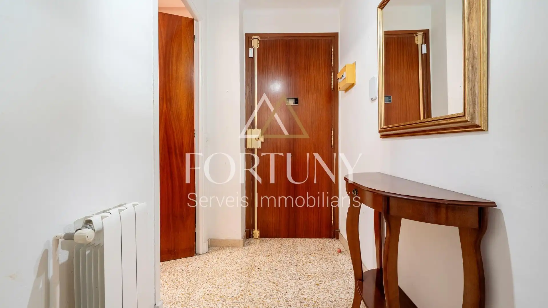 Piso en venta en Calle SARDANA, 10, Centre