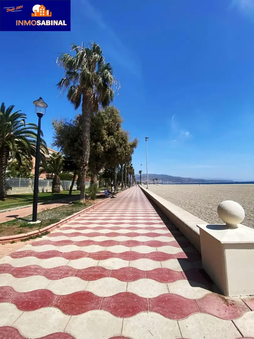Vista exterior de Piso en venta en Roquetas de Mar con Aire acondicionado, Calefacción y Amueblado
