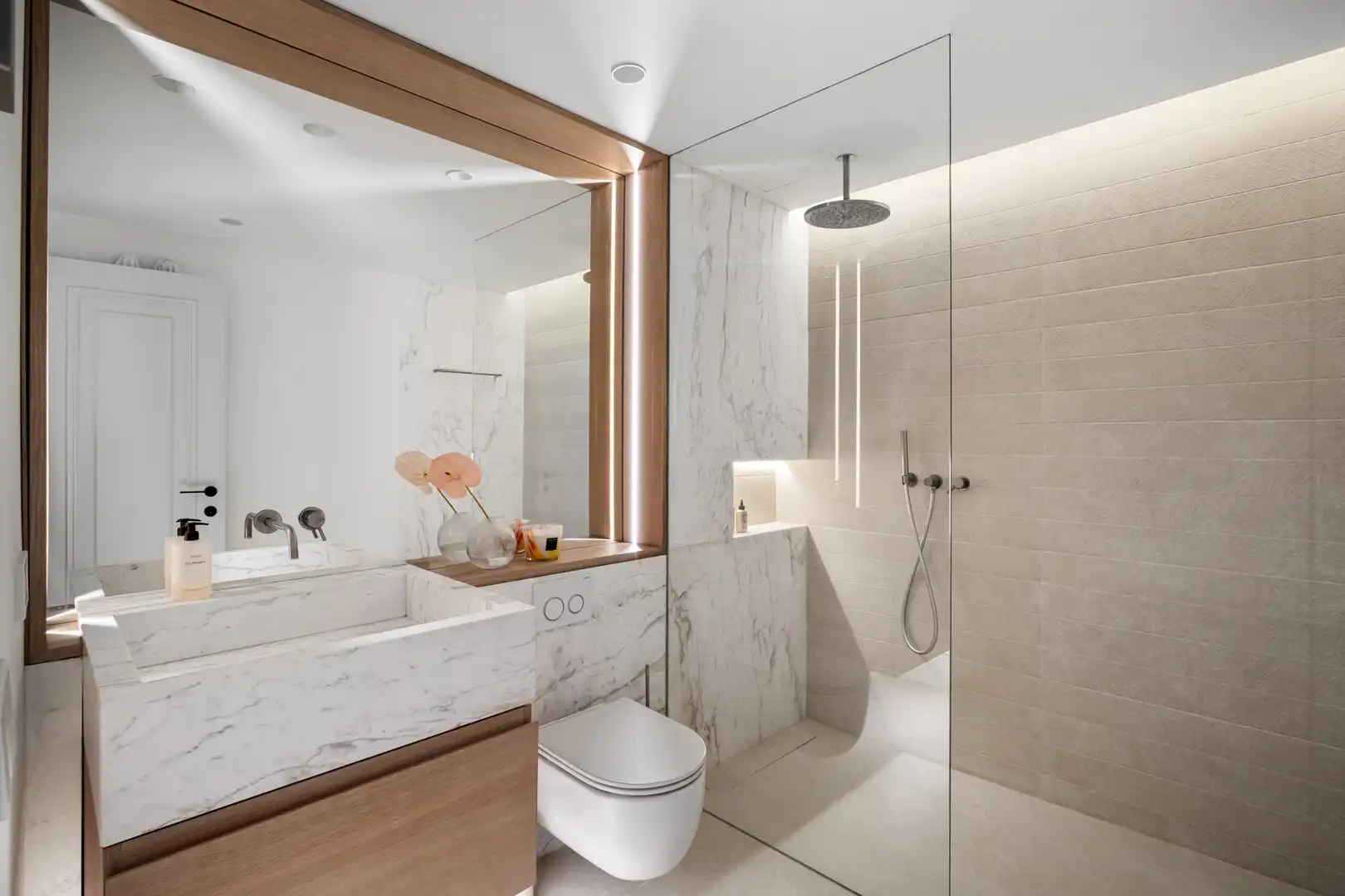 Bathroom of Attic for sale in Marbella  with Air Conditioner, Heating and Terrace