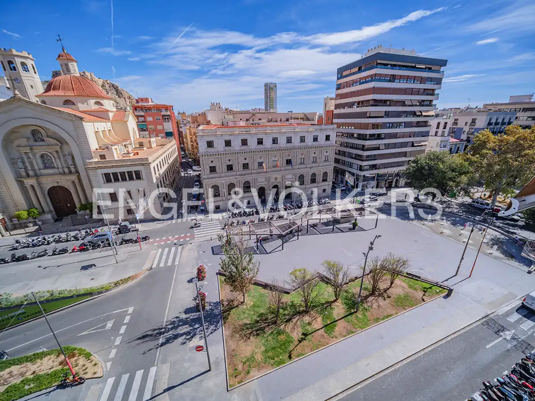 Vista exterior de Pis en venda en Alicante / Alacant amb Aire condicionat, Calefacció i Terrassa