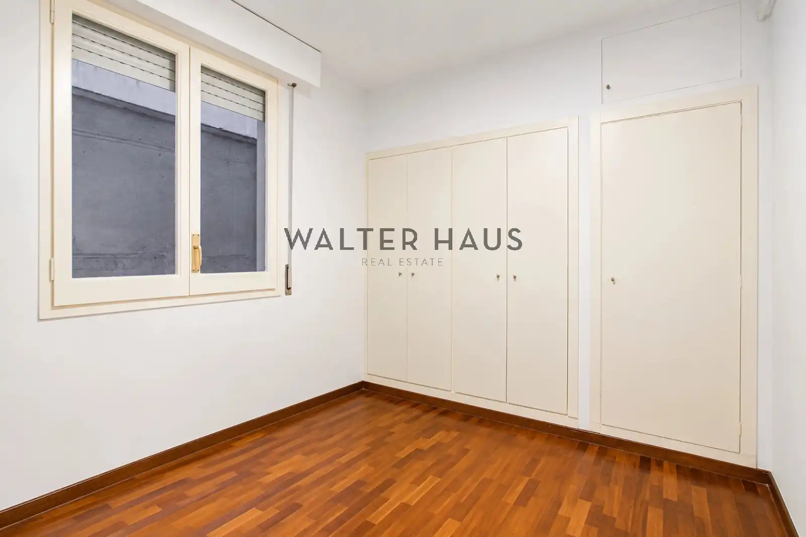 Habitación de Piso en venta en Barcelona con Aire acondicionado y Balcón