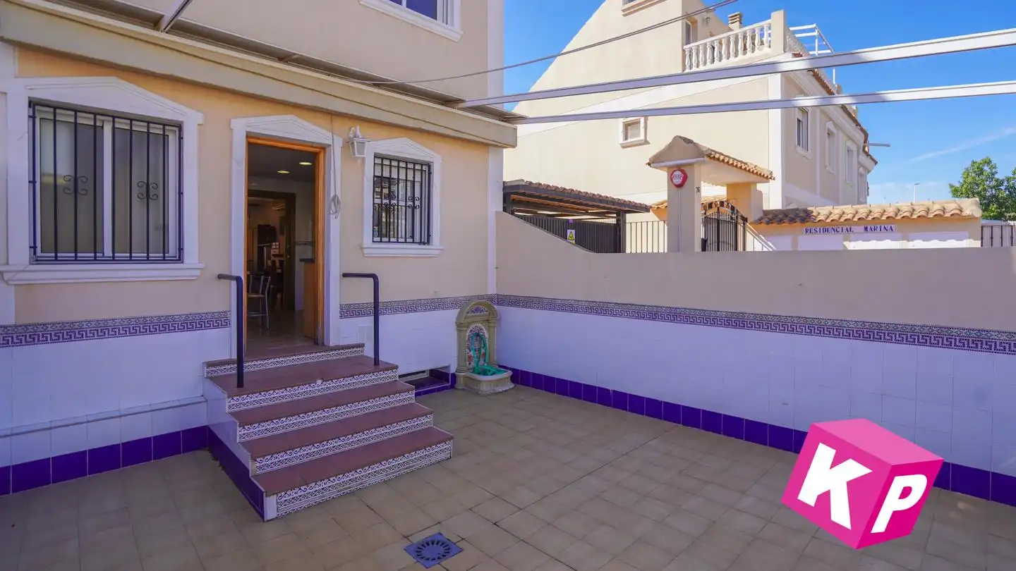 Bungalow con piscina en venta en De Portugal, imagen 3