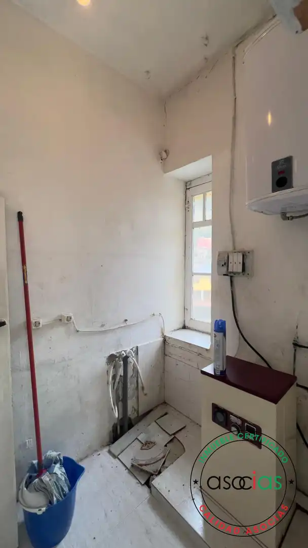 Bany de Pis en venda en Somiedo amb Calefacció, Moblat i Balcó