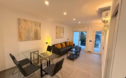 Sala d'estar de Apartament en venda en Palamós amb Aire condicionat, Calefacció i Traster