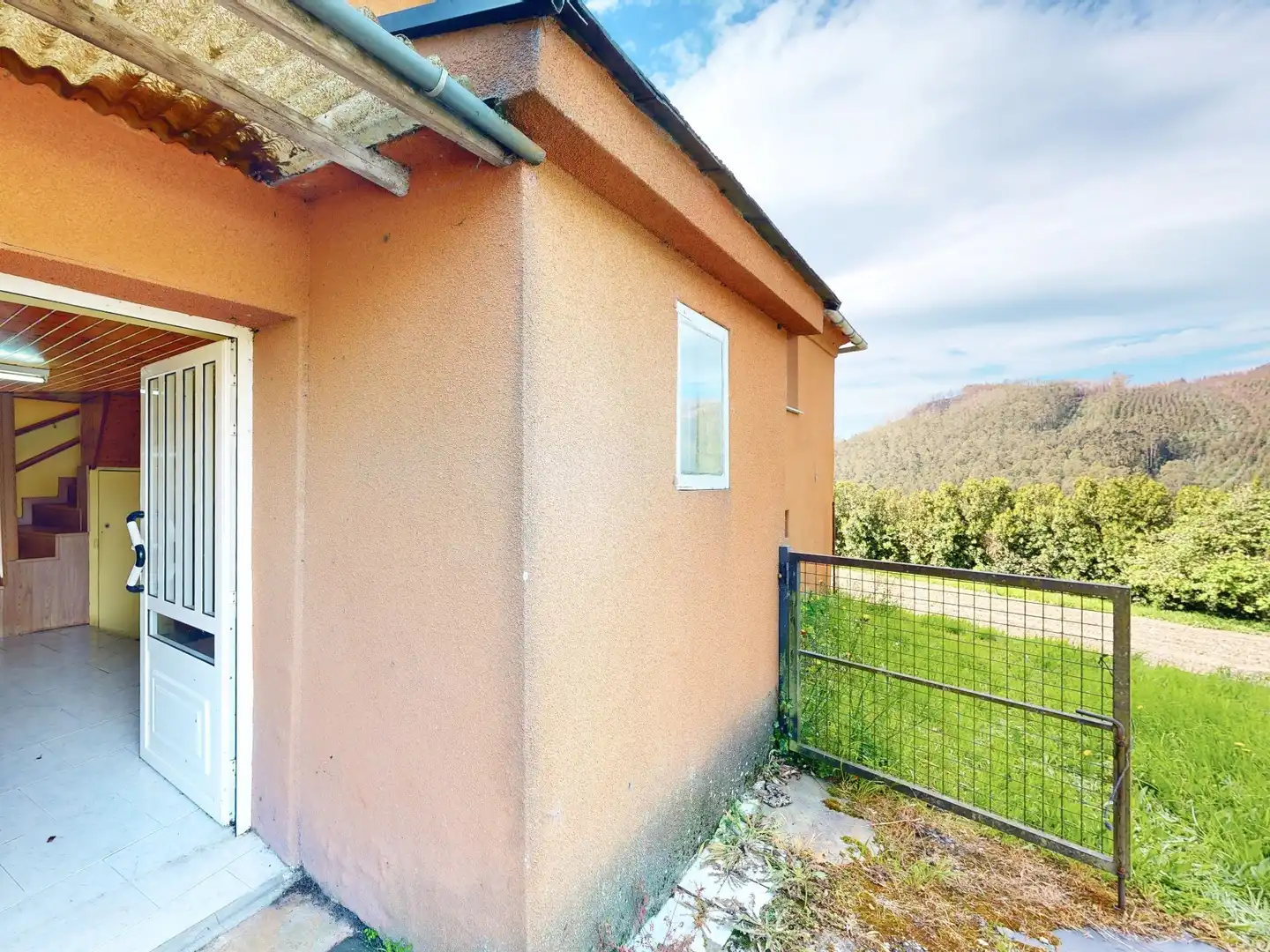 Exterior view of Houses for sale in Trabada  with Storage room