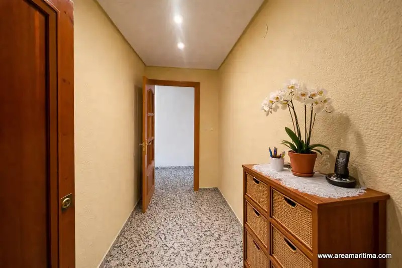 Piso en venta en Valencia con Amueblado, Horno y Lavadora