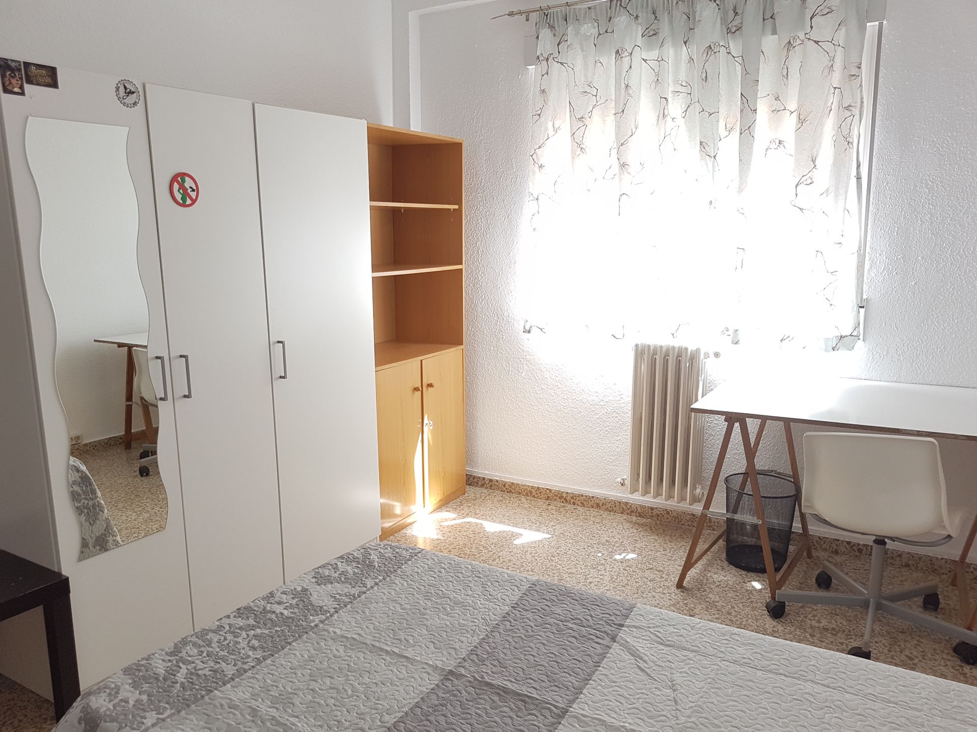 Bedroom of Flat to rent in  Granada Capital  with Furnished, Oven and Washing machine