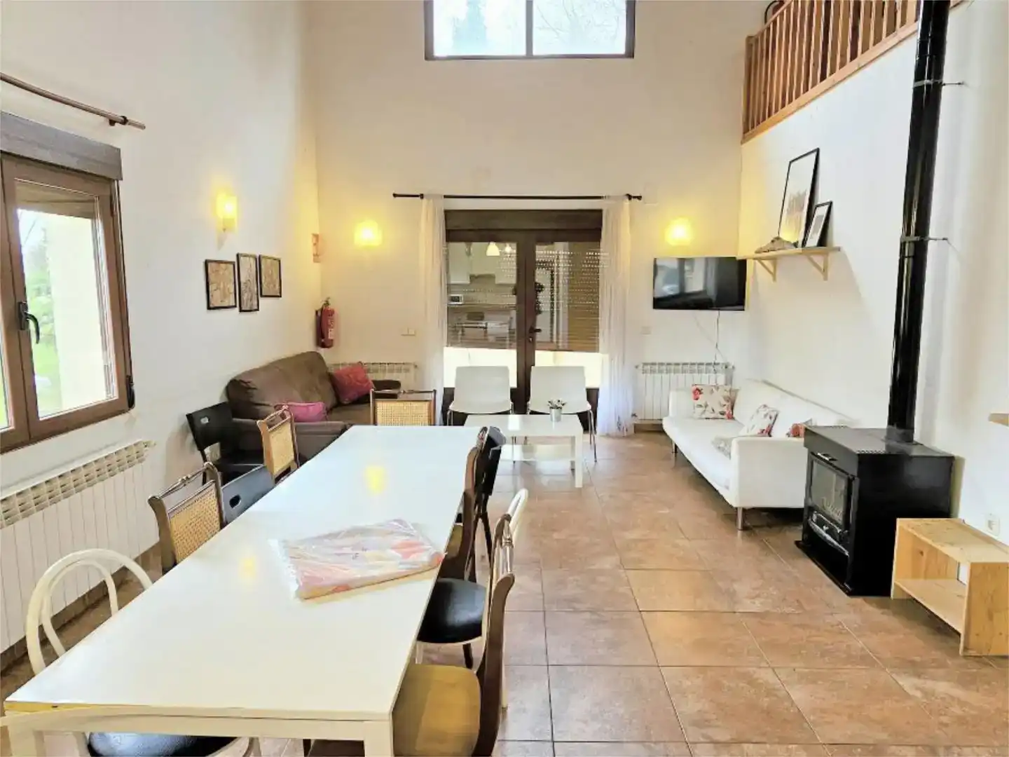 Sala d'estar de Pis en venda en Campo de San Pedro amb Jardí privat