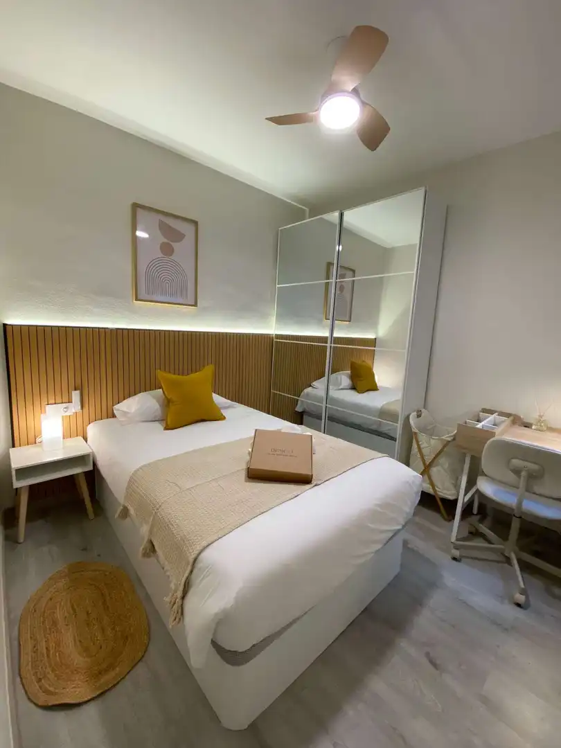 Habitación de Piso para compartir en  Barcelona Capital con Aire acondicionado, Calefacción y Terraza