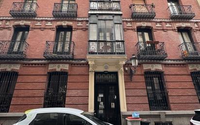 Exterior view of Flat for sale in  Madrid Capital  with Heating