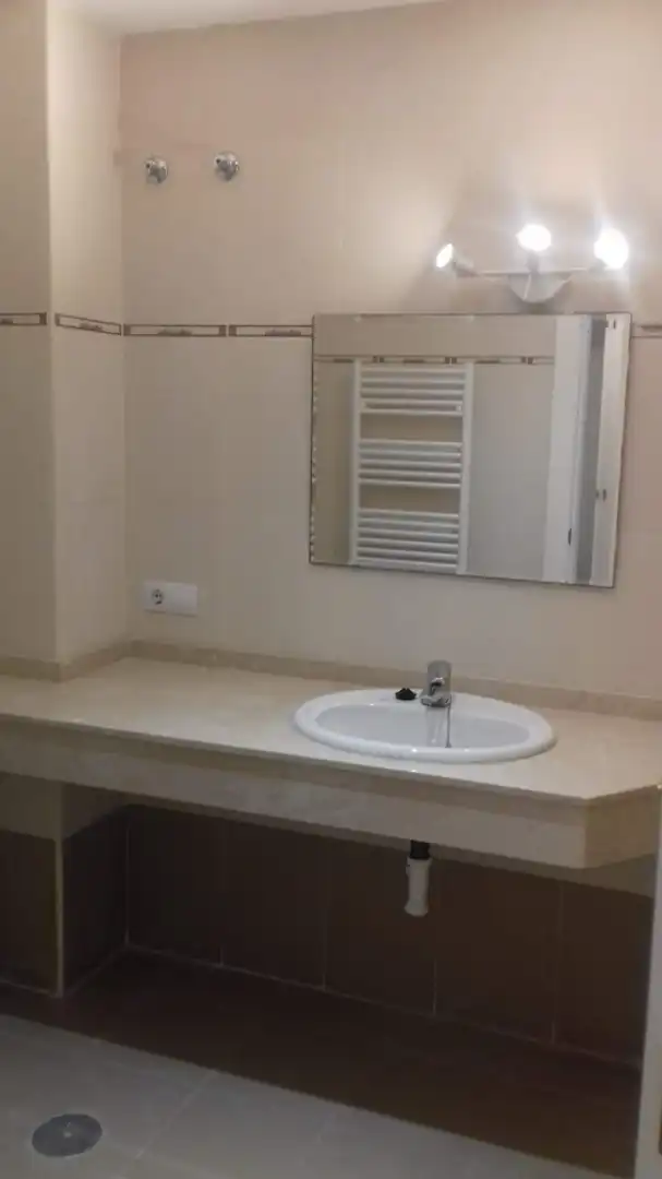 Bany de Àtic de lloguer en Manilva amb Aire condicionat, Calefacció i Terrassa